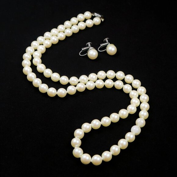 Vintage Faux Pearl Necklace & Clip-On Earrings Set  Mid-Century Jewelry - Picture 1 of 7